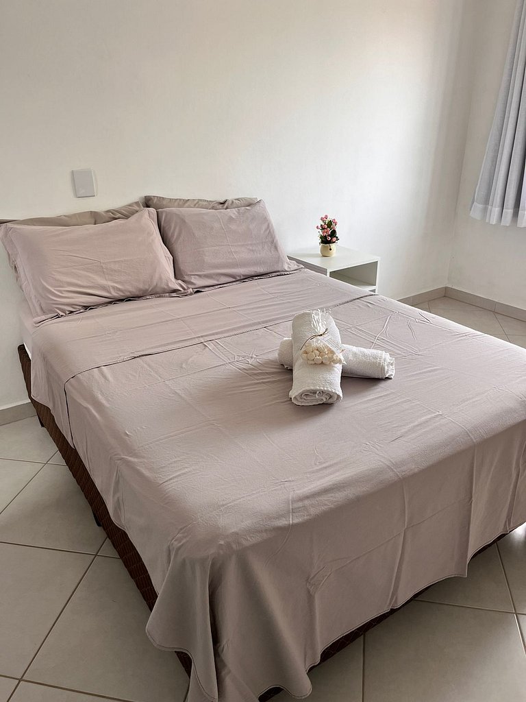 Suíte tripla 1 cama casal e 1 cama solteiro