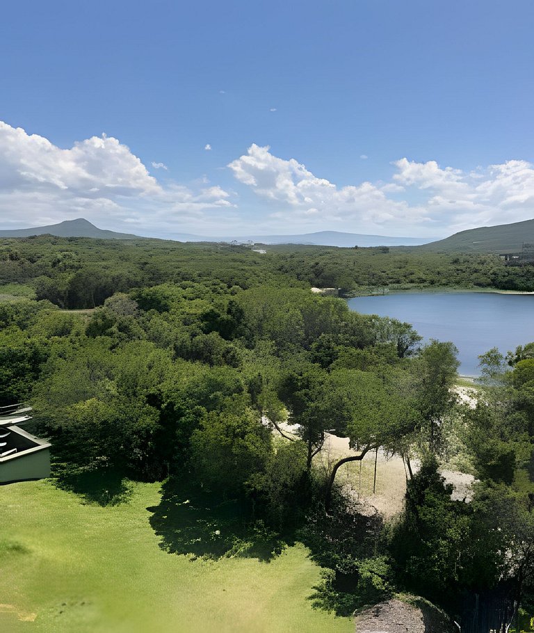 NOVO moderno e com piscina