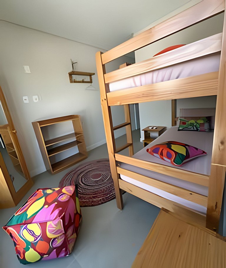 NOVO moderno e com piscina