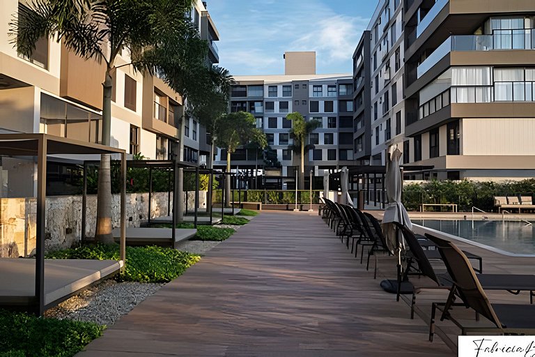 NOVO moderno e com piscina