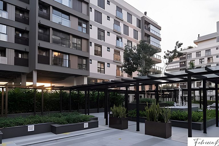 NOVO moderno e com piscina