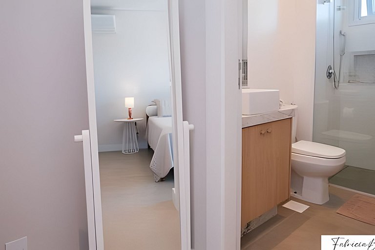 NOVO moderno e com piscina