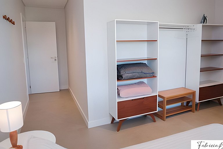 NOVO moderno e com piscina