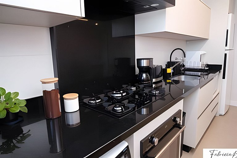 NOVO moderno e com piscina