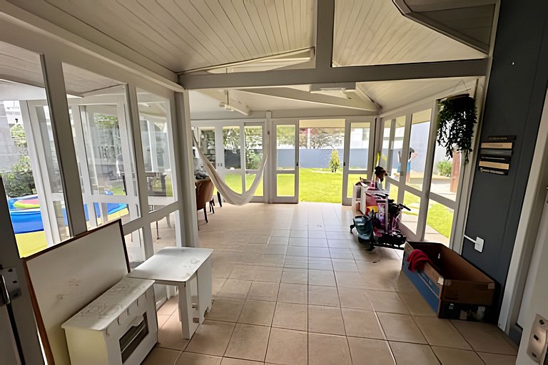 Casa Completa p/ 8, Quintal, Churrasqueira e Praia