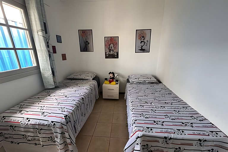 Casa Completa p/ 8, Quintal, Churrasqueira e Praia