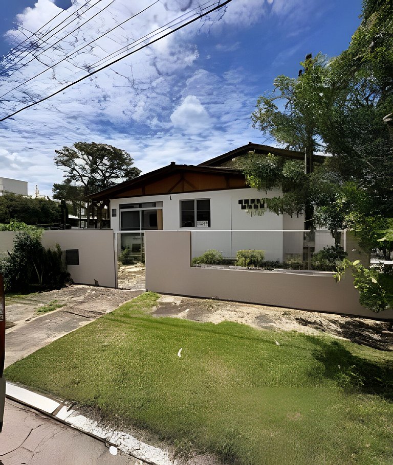 Kitnet prática em Jurerê, perto da praia e comércio