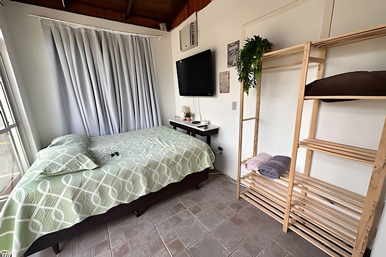 Kitnet prática em Jurerê, perto da praia e comércio