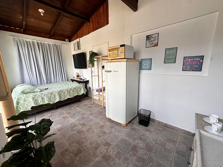 Kitnet prática em Jurerê, perto da praia e comércio