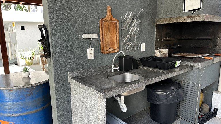 Canasvieiras *Perto mar * Churrasqueira *Garagem