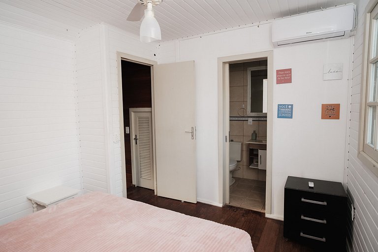 Casa Completa p/ 8, Quintal, Churrasqueira e Praia