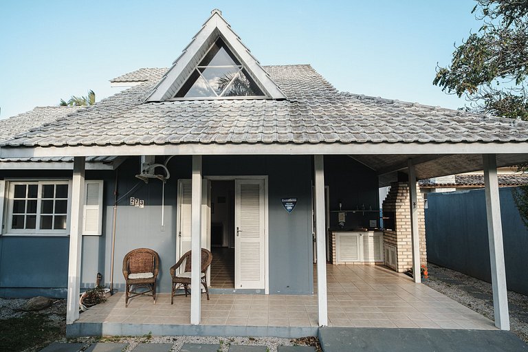 Casa Completa p/ 8, Quintal, Churrasqueira e Praia