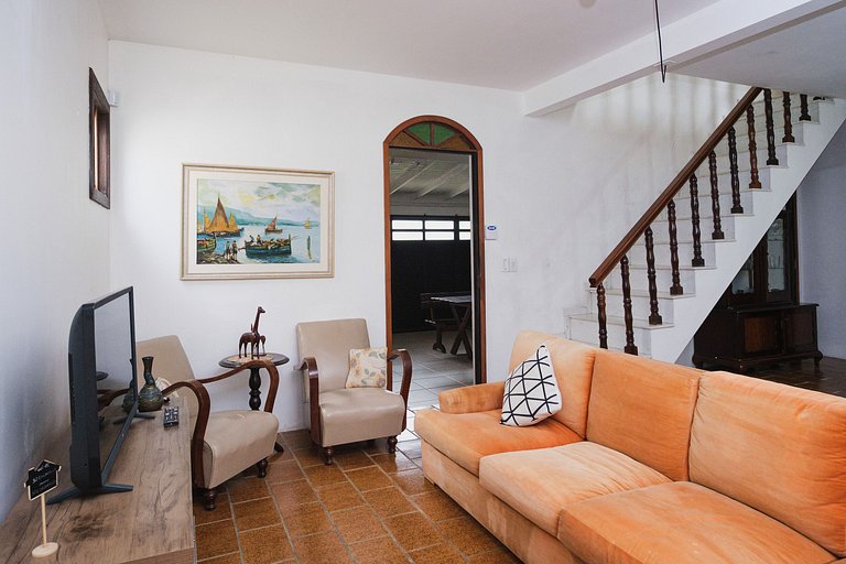 Lançamento casa Jurerê / churrasqueira / quintal