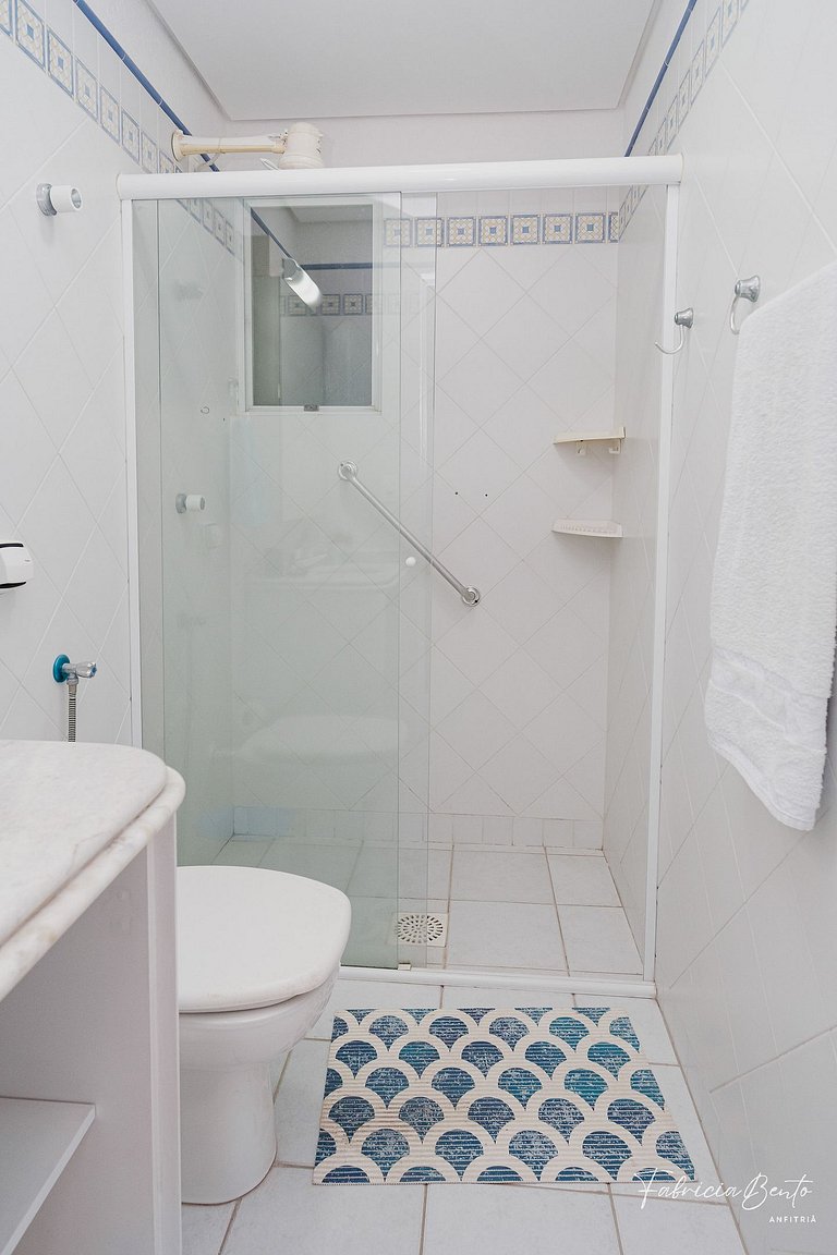 Ape 4 pessoas garagem / churrasqueira em jurerê