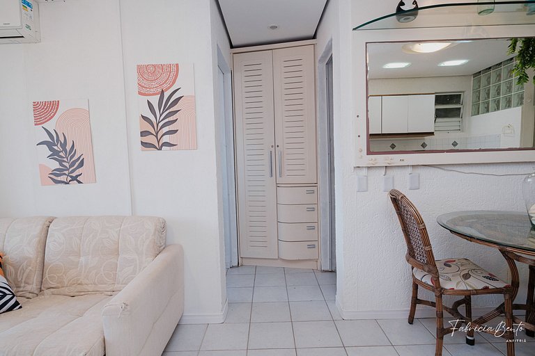 Ape 4 pessoas garagem / churrasqueira em jurerê