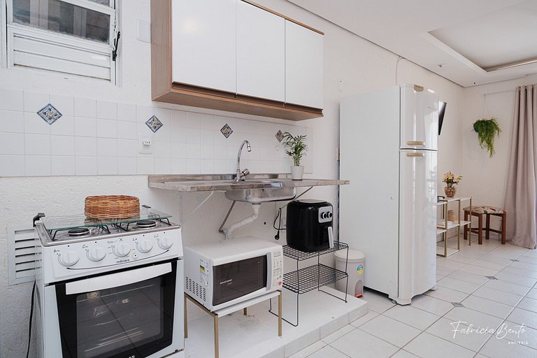 Ape 4 pessoas garagem / churrasqueira em jurerê