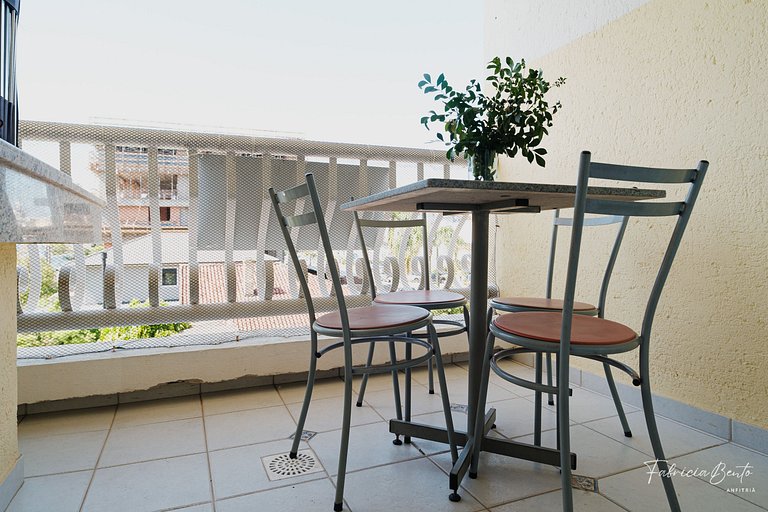 Ape 4 pessoas garagem / churrasqueira em jurerê