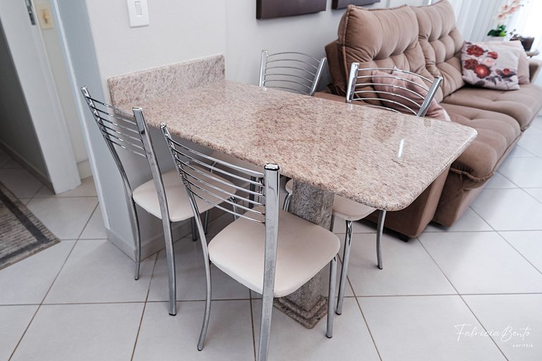 Apartamento em Jurerê • 2 dormitórios • Máquina de lavar • 3