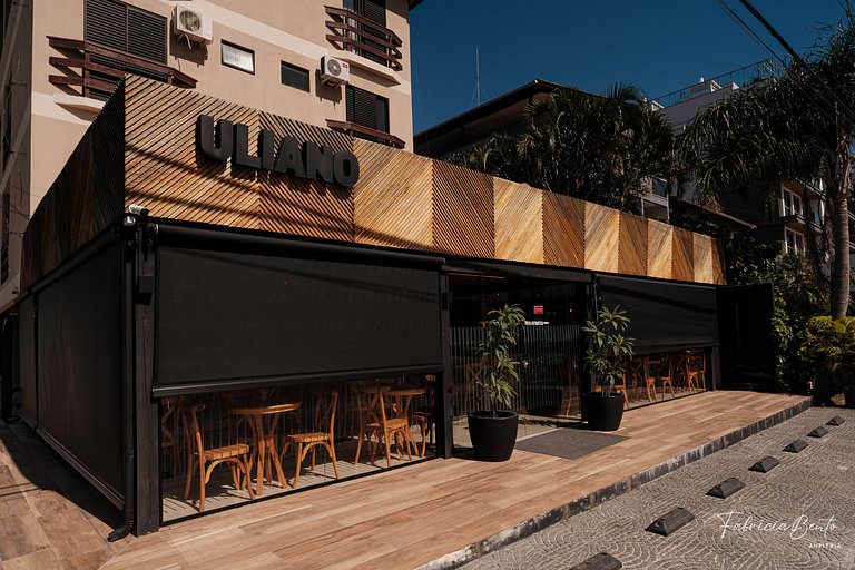 Ape 4 pessoas garagem / churrasqueira Jurerê