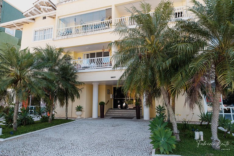 Ape 4 pessoas garagem / churrasqueira Jurerê