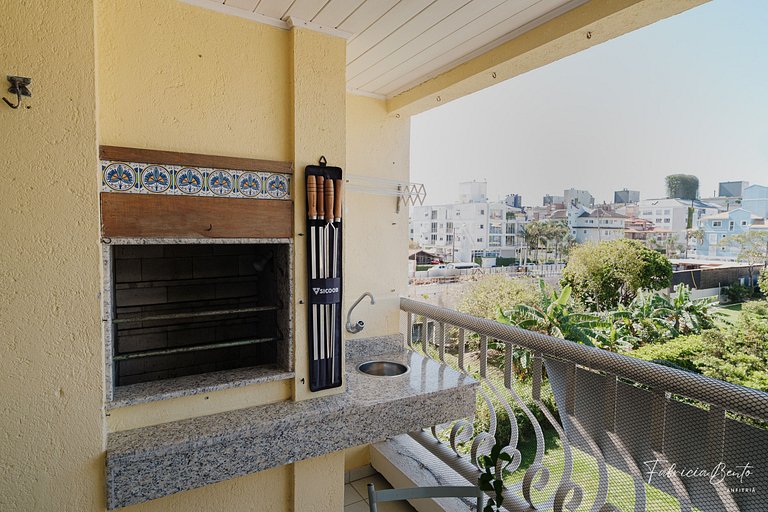 Ape 4 pessoas garagem / churrasqueira Jurerê