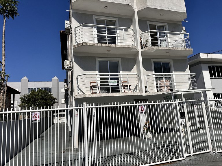 202 Condomínio próximo mar, balcón e Parrilla