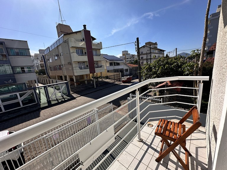 Canasvieiras *Perto mar * Churrasqueira *Garagem