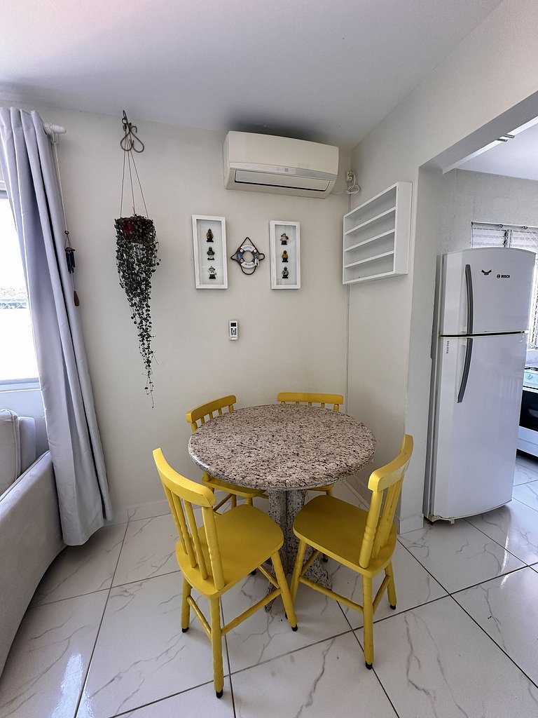 Condomínio próximo mar, balcón e Parrilla