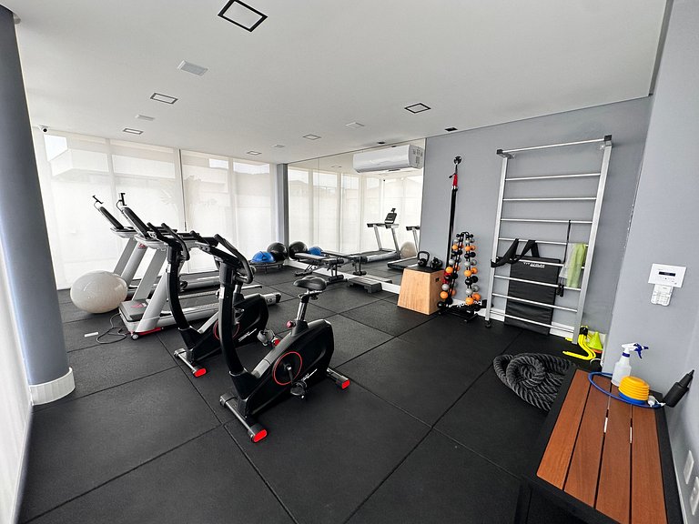 Vista incrível + piscina borda infinita | 2 suítes