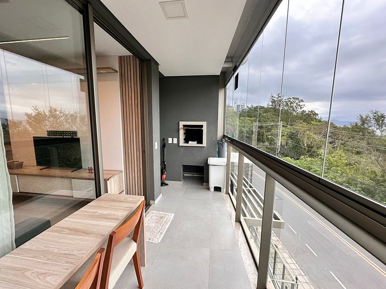 Vista incrível + piscina borda infinita | 2 suítes