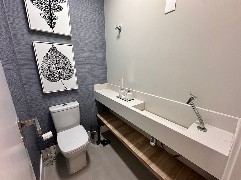 Vista incrível + piscina borda infinita | 2 suítes