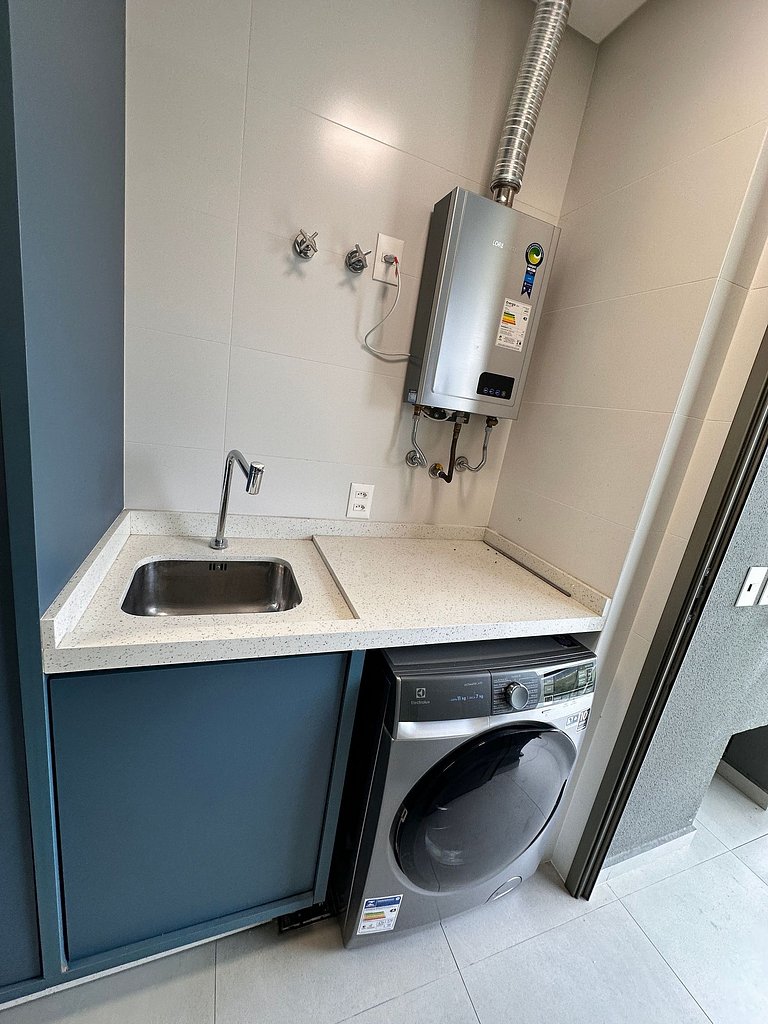 Vista incrível + piscina borda infinita | 2 suítes