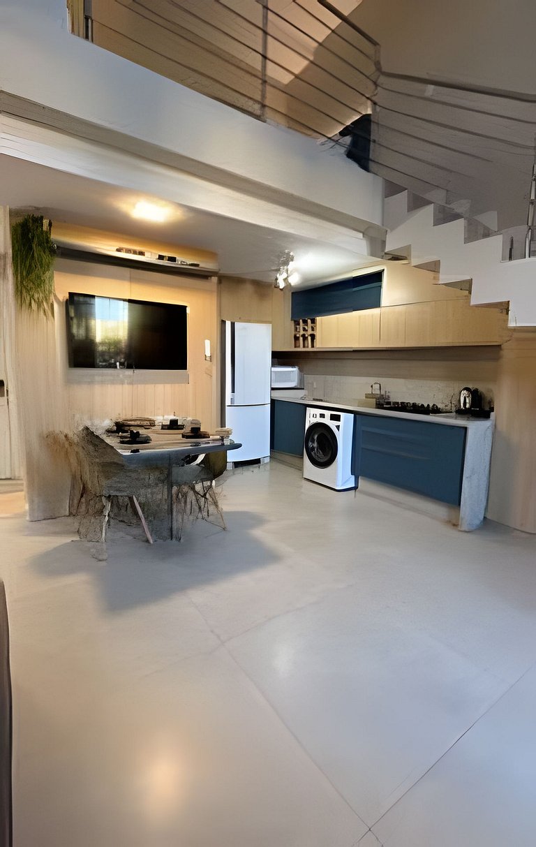 Loft Jurerê • Piscina • Garagem • 200m da Praia