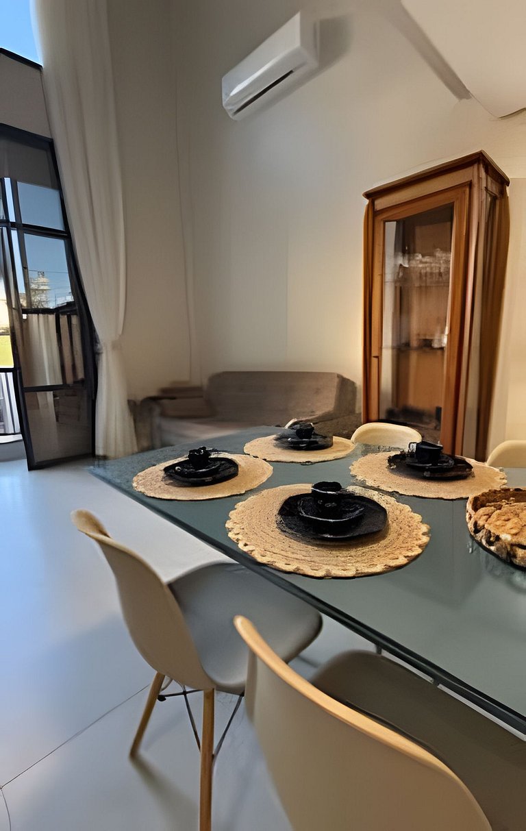 Loft Jurerê • Piscina • Garagem • 200m da Praia