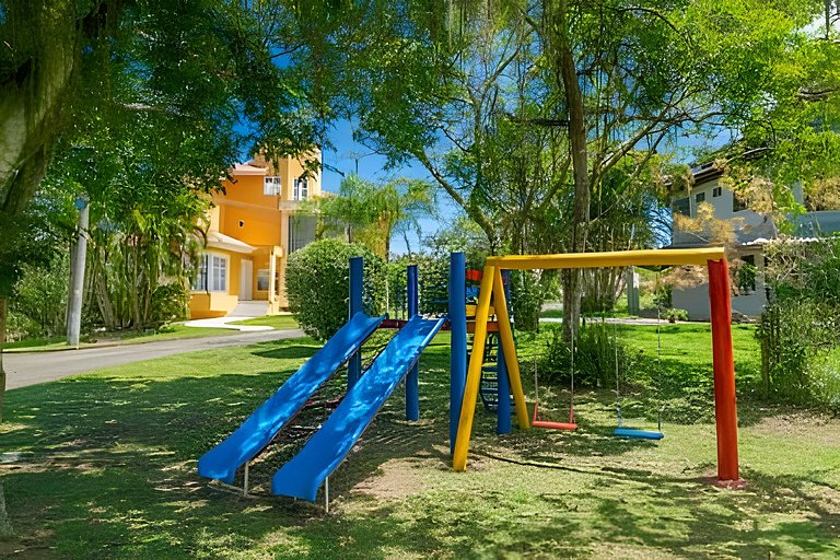 Casa Grande em condomínio fechado
