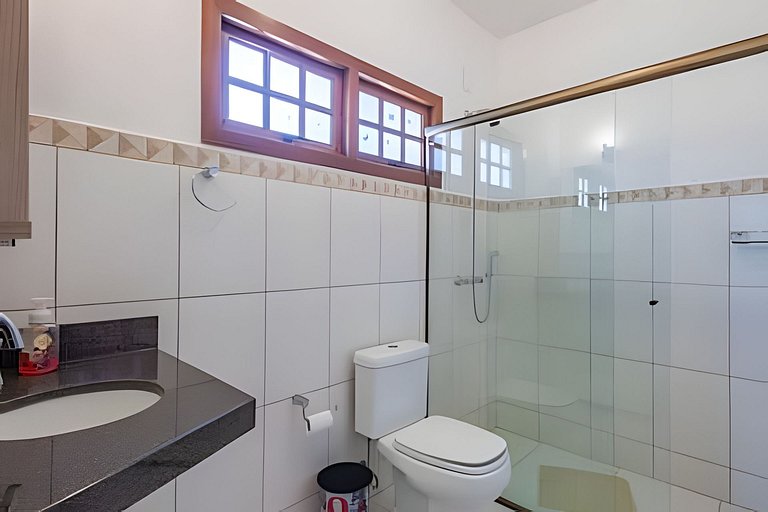 Casa Grande em condomínio fechado