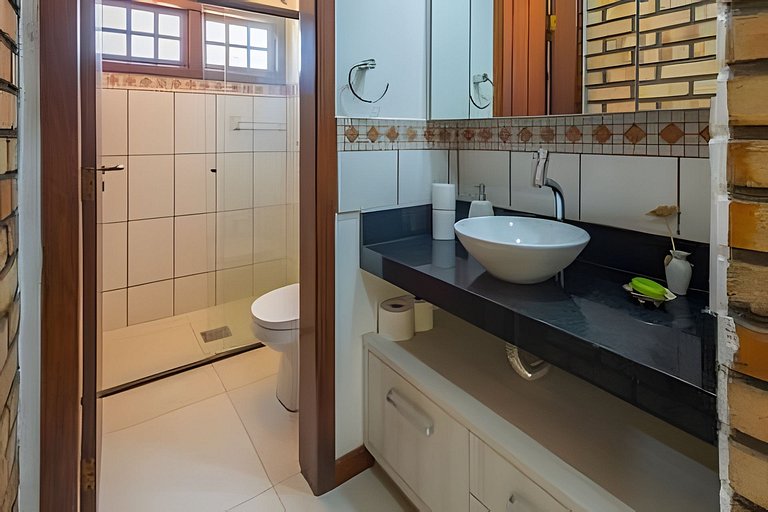 Casa Grande em condomínio fechado