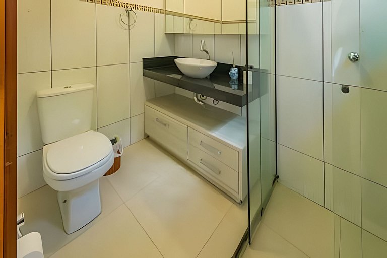 Casa Grande em condomínio fechado