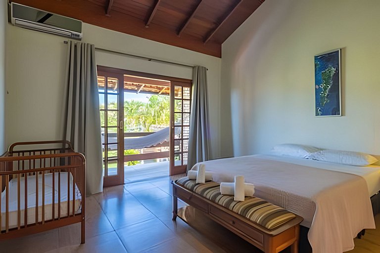 Casa Grande em condomínio fechado