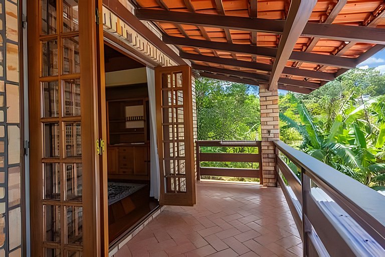 Casa Grande em condomínio fechado