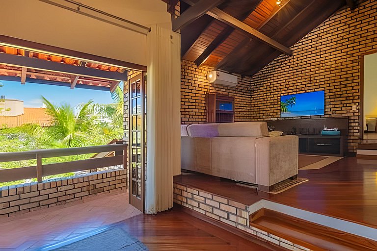 Casa Grande em condomínio fechado